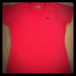 Sz medium Under Armour top